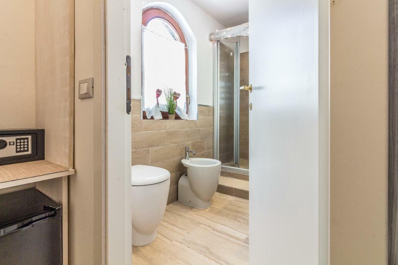 Maricciolu Suites And Apartments Олбия Екстериор снимка