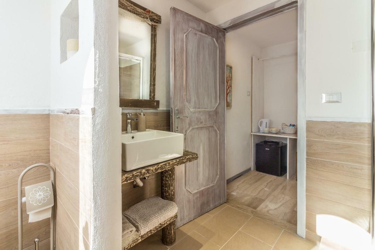 Maricciolu Suites And Apartments Олбия Екстериор снимка