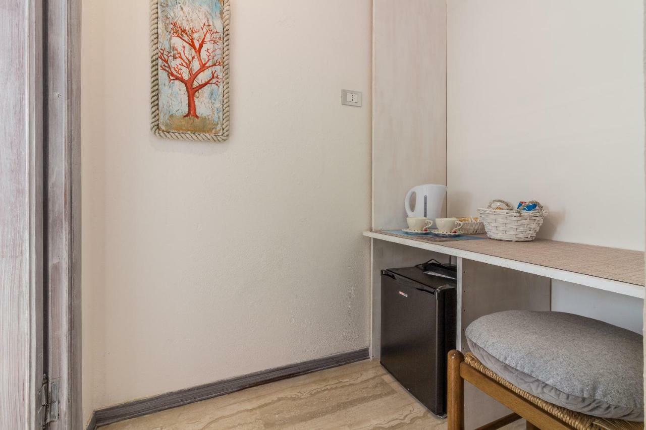 Maricciolu Suites And Apartments Олбия Екстериор снимка